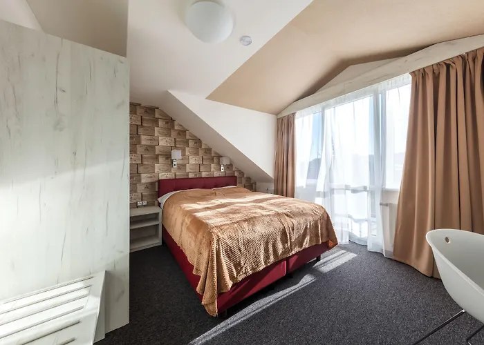 Ξενοδοχείο Grand Petit 3*