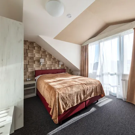 Hotel Grand Petit 3*