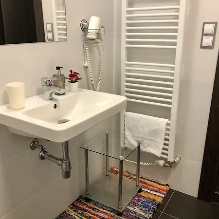 Grand Petit 3* Prague