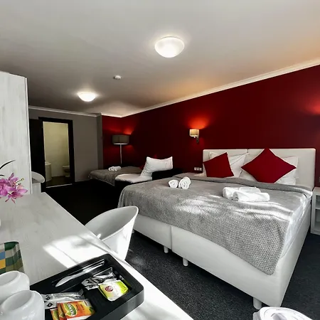 Hotel Grand Petit 3*