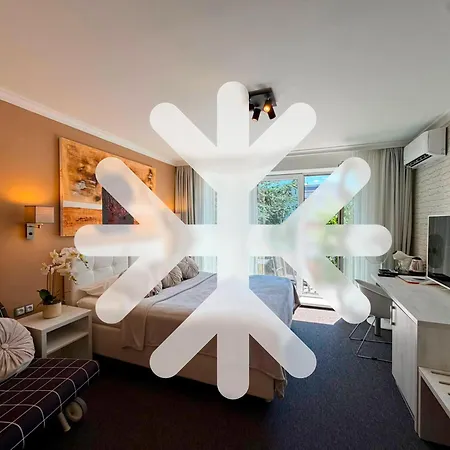 Grand Petit 3* Prague