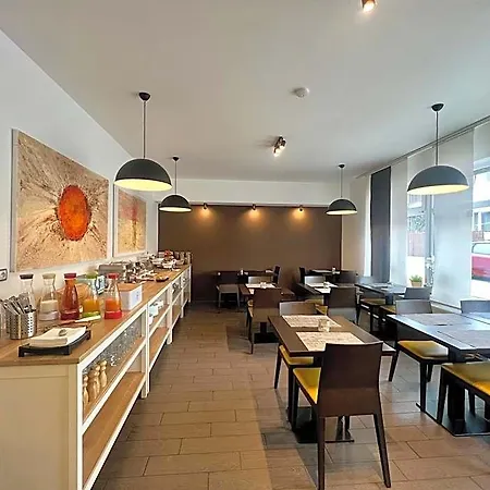 Grand Petit 3* Prag