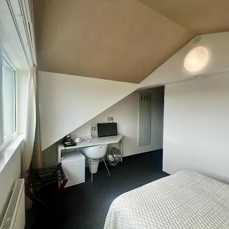 Hotel Grand Petit